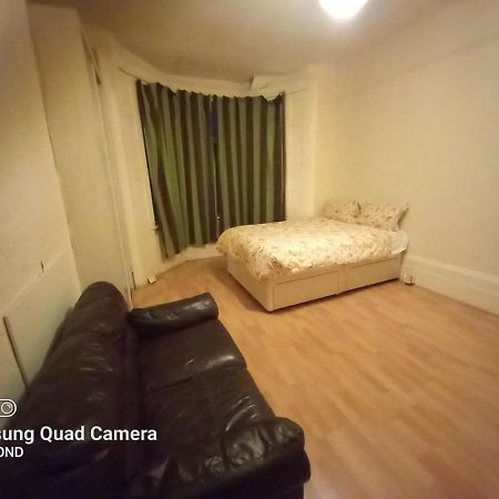 Elmdene Road - Large Room London Luaran gambar
